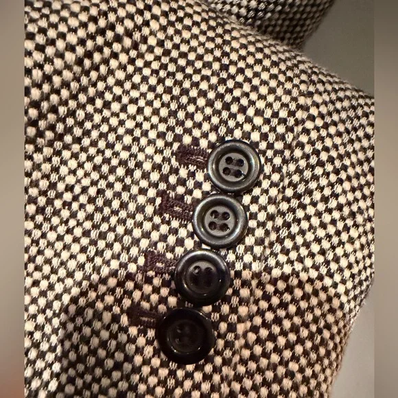 Ann Taylor Blazer: Size 12 - Picture 4 of 7